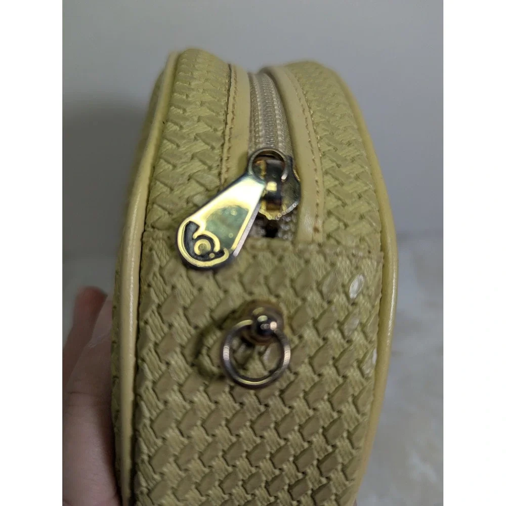 Vintage Flavi Vismano Round Woven Crossbody Bag Designer Purse no strap/ chain‎